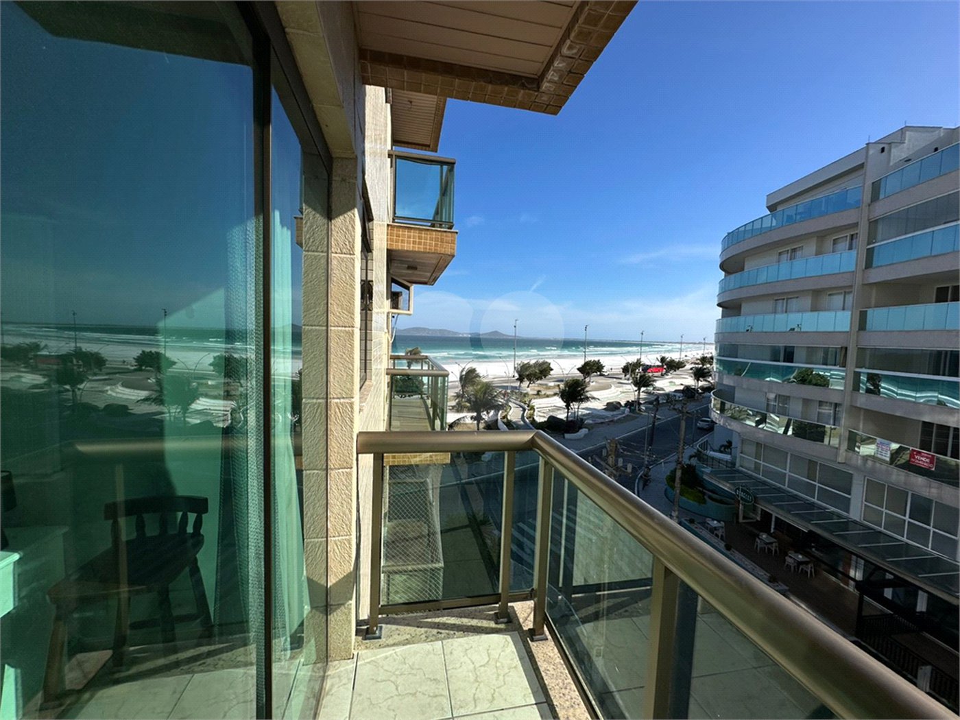 Apartamento à venda com 3 quartos, sendo 1 suíte, no Centro, Cabo Frio, RJ