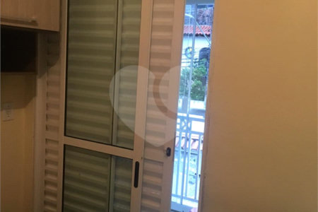 Sobrado à venda com 3 quartos, sendo 1 suíte, em Jardim Ana Rosa, São Paulo, SP