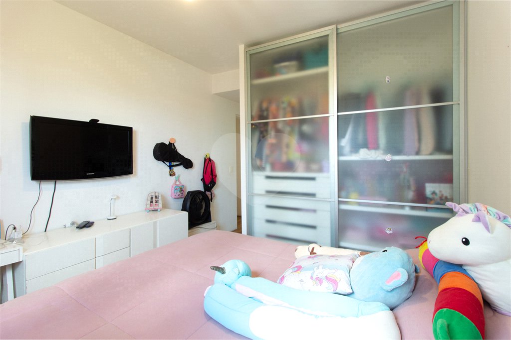 Apartamento a venda no Campo Belo, 192 M², 3 suites, 3 vagas, lazer e próximo ao metrô