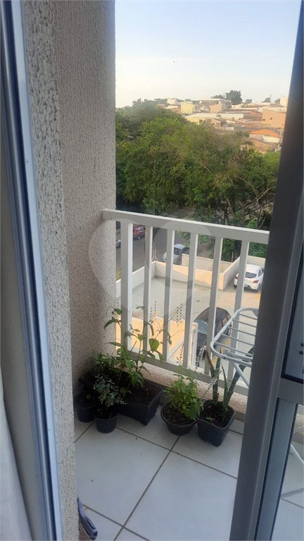 Apartamento à venda no condomínio Parque das Acácias.