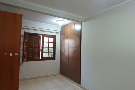 Sobrado à venda com 3 quartos, sendo 1 suíte, em Jardim Regina, Indaiatuba, SP