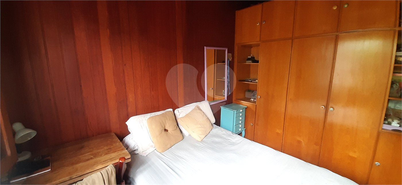 Casa à venda com 4 quartos, sendo 2 suítes, no condomínio Associação Reserva das Hortênsias, Mairiporã - SP