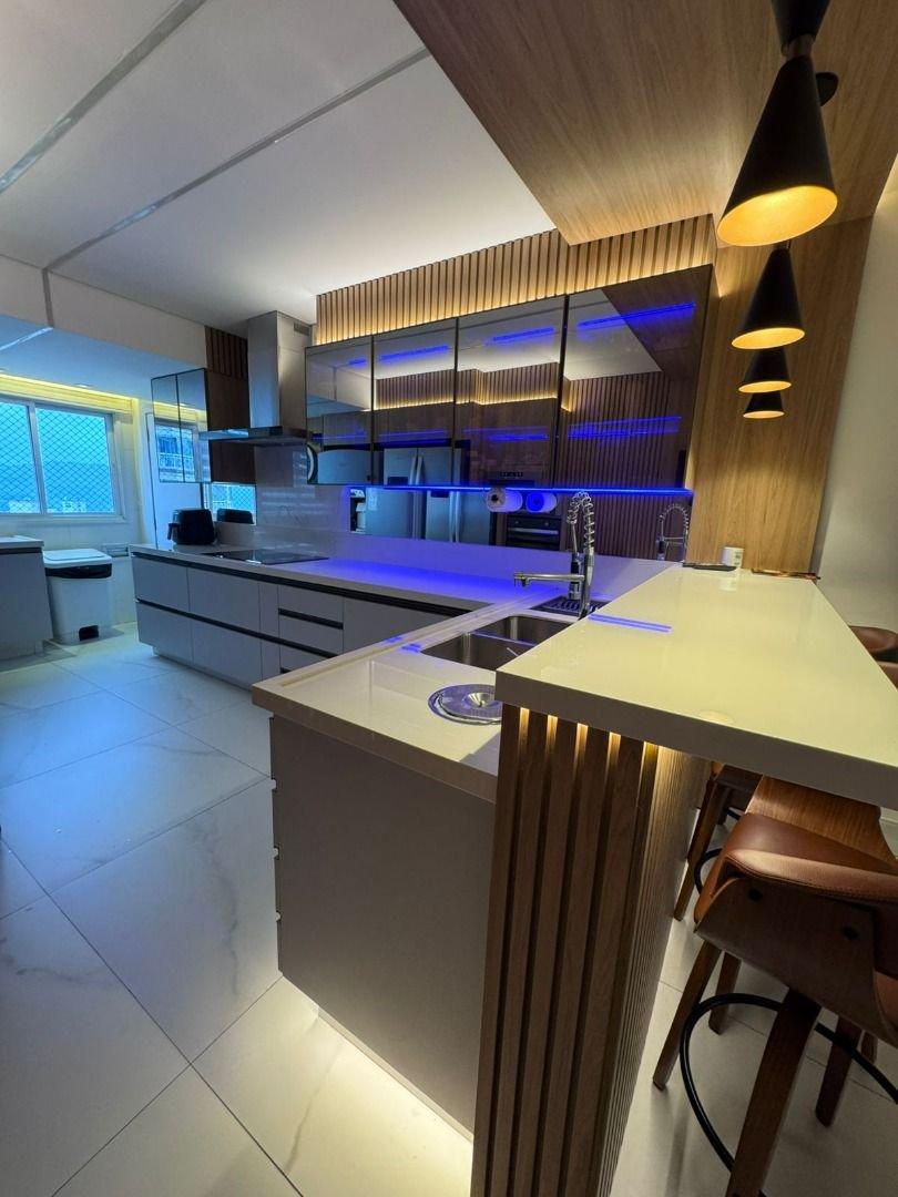 Apartamento com 3 dormitórios à venda, 200 m² por R$ 3.180.000,00 - Ponta da Praia - Santos/SP