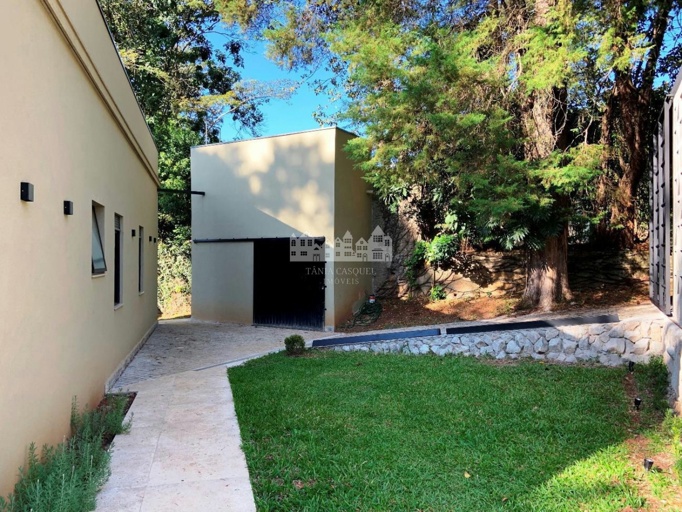 Casa à venda ou para alugar com 3 suítes no condomínio Estância Parque Atibaia, Atibaia - SP