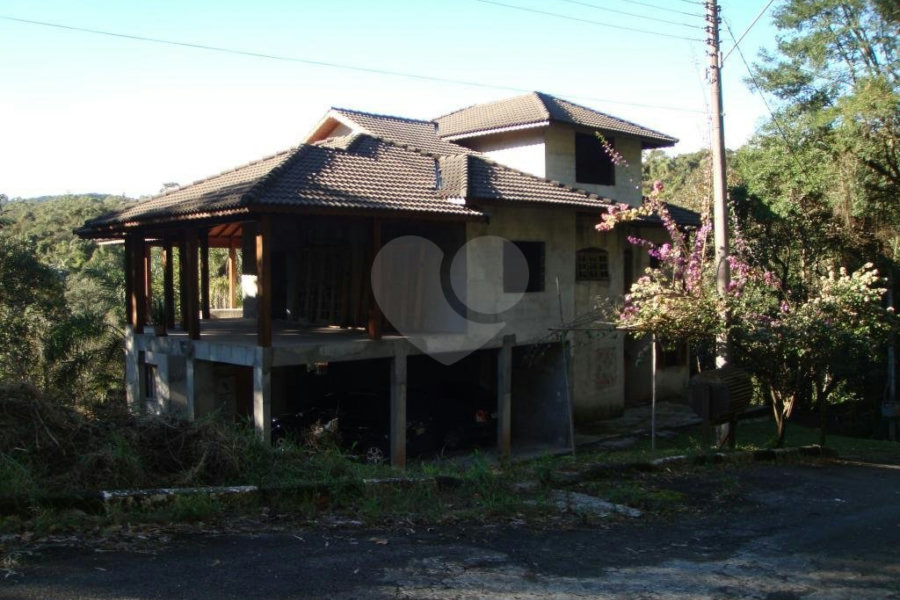 Casa à venda com 4 suítes em Serra da Cantareira, Mairiporã, SP