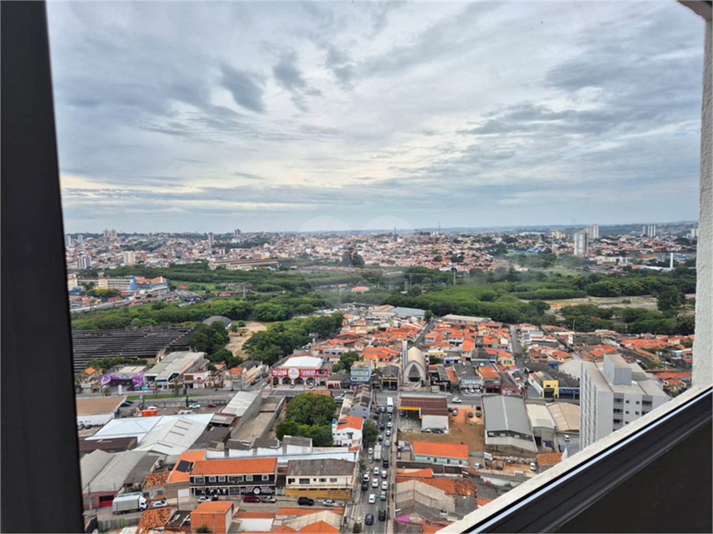 Apartamento à venda com 2 quartos, sendo 1 suíte,  em Vila Hortência, Sorocaba, SP