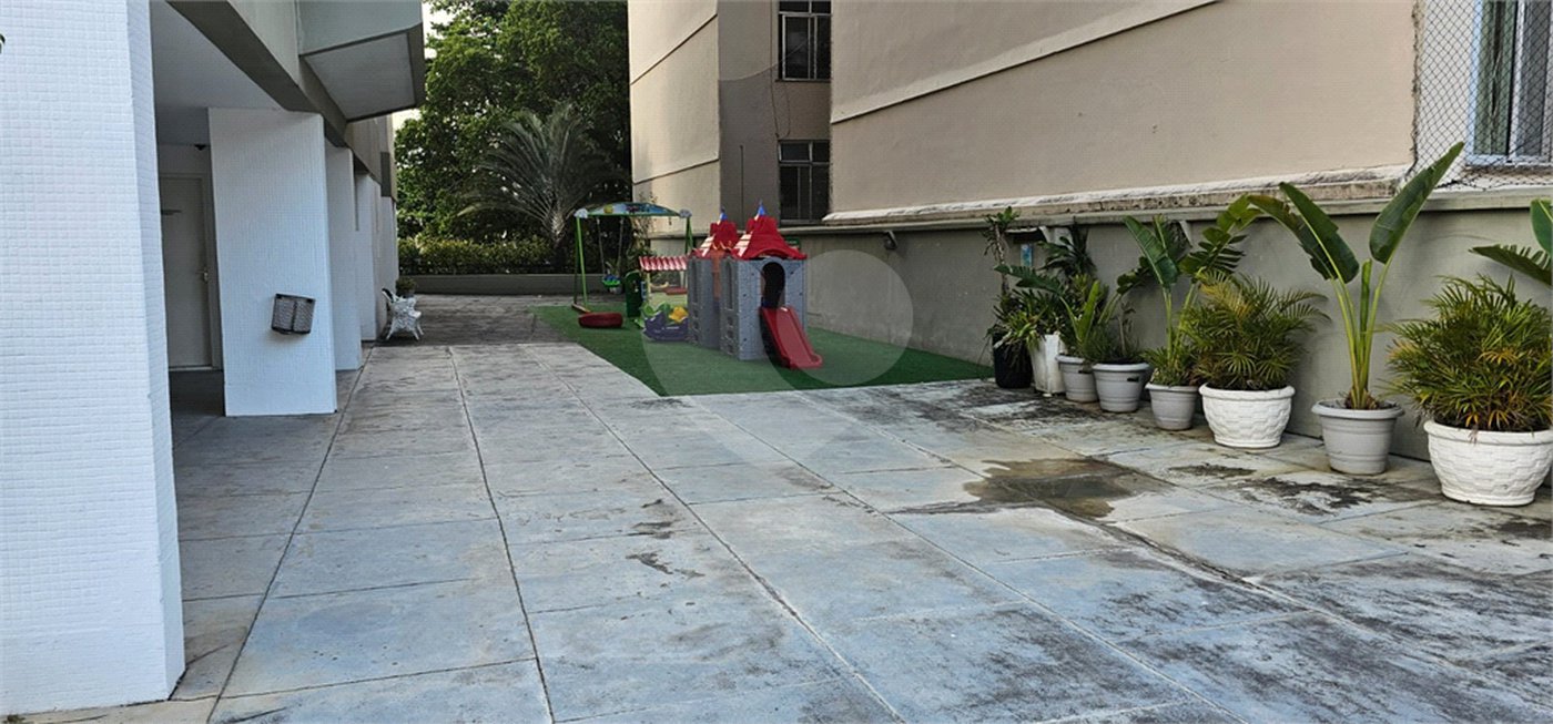 Apartamento à venda com 2 quartos, sendo 1 suíte,  em Tijuca, Rio de Janeiro, RJ