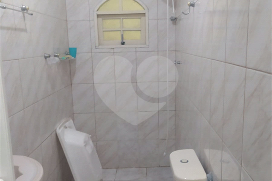 Sobrado à venda com 3 quartos, sendo 1 suíte, em Cidade Tiradentes, São Paulo, SP