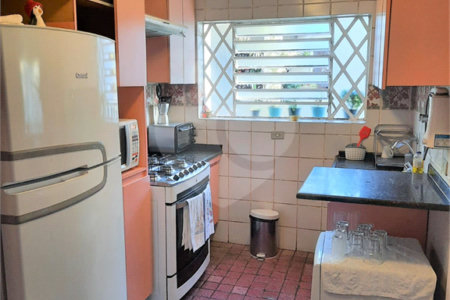 Sobrado à venda com 4 quartos, sendo 2 suítes, em Alto da Boa Vista, São Paulo, SP
