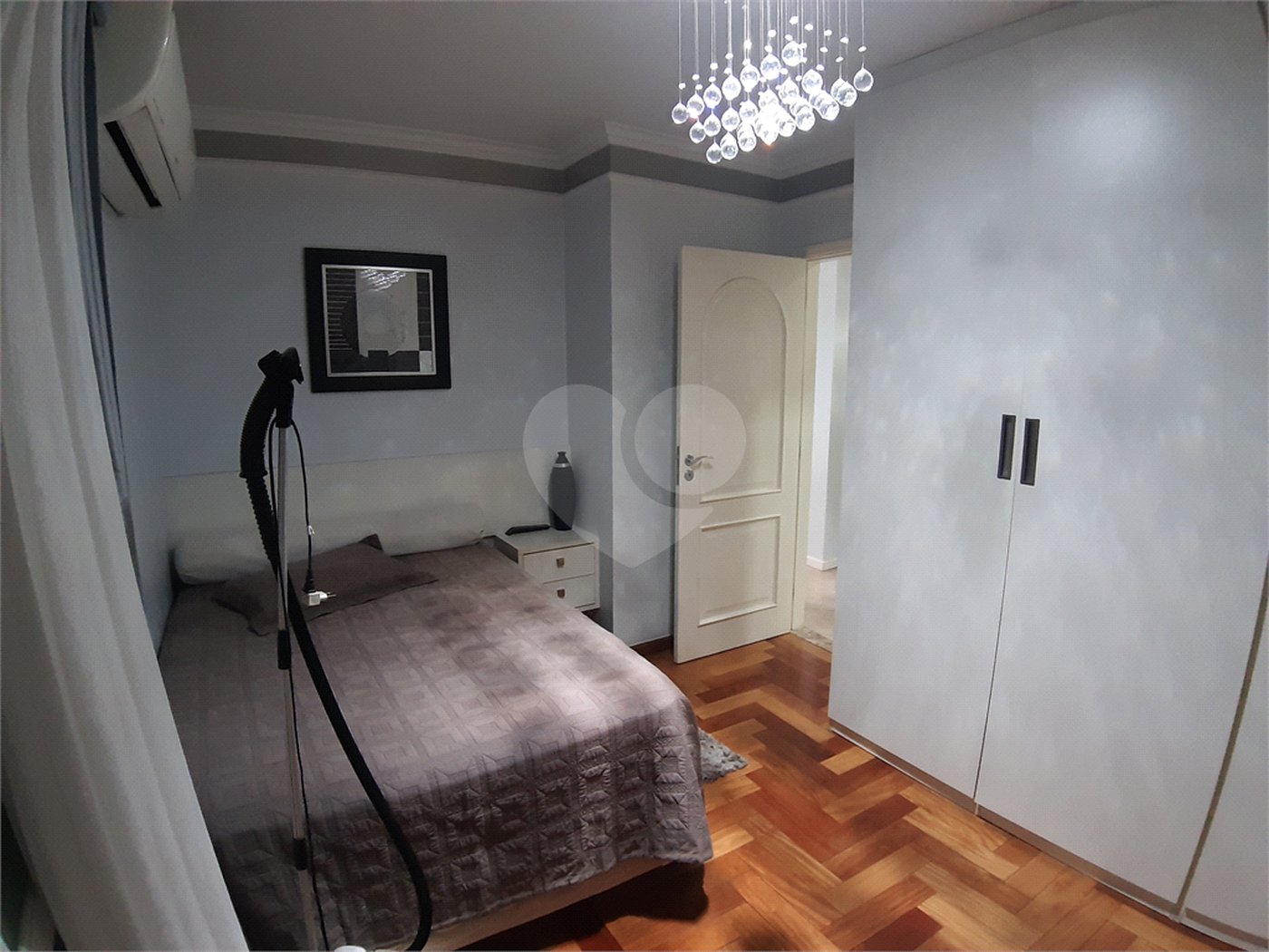 Casa à venda com 4 quartos, sendo 2 suítes, em Jardim Leonor Mendes de Barros, São Paulo, SP