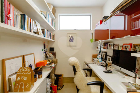 Apartamento à venda com 3 quartos, sendo 1 suíte, em Jardim Paulista, São Paulo, SP