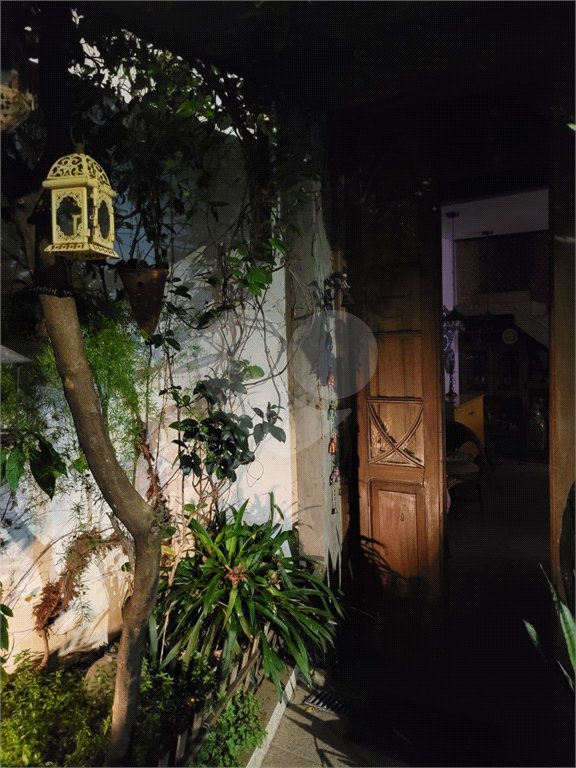 Casa à venda com 3 quartos, sendo 2 suítes, em Vila Mariana, São Paulo, SP