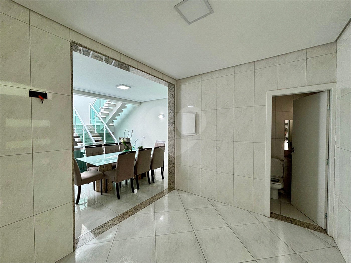 Casa à venda ou para alugar com 6 quartos, sendo 1 suíte, em Residencial/Comercial, Guarulhos, SP