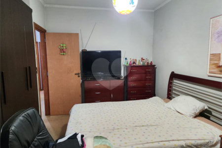 Sobrado à venda com 3 quartos, sendo 1 suíte, em Jardim Floridiana (vila Xavier), Araraquara, SP