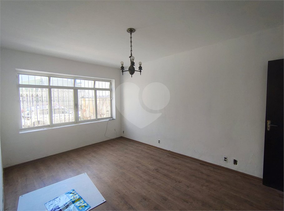 Casa à venda com 3 quartos, sendo 1 suíte, em Vila Vianelo, Jundiaí, SP