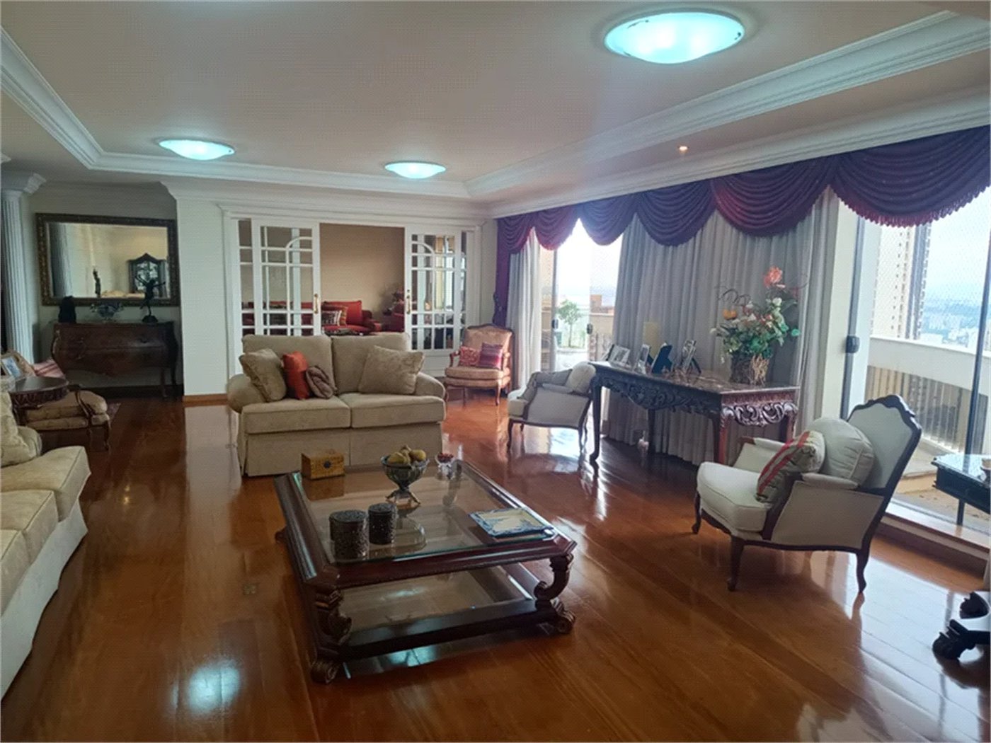 Apartamento à venda com 4 suítes em Vila Suzana, São Paulo, SP