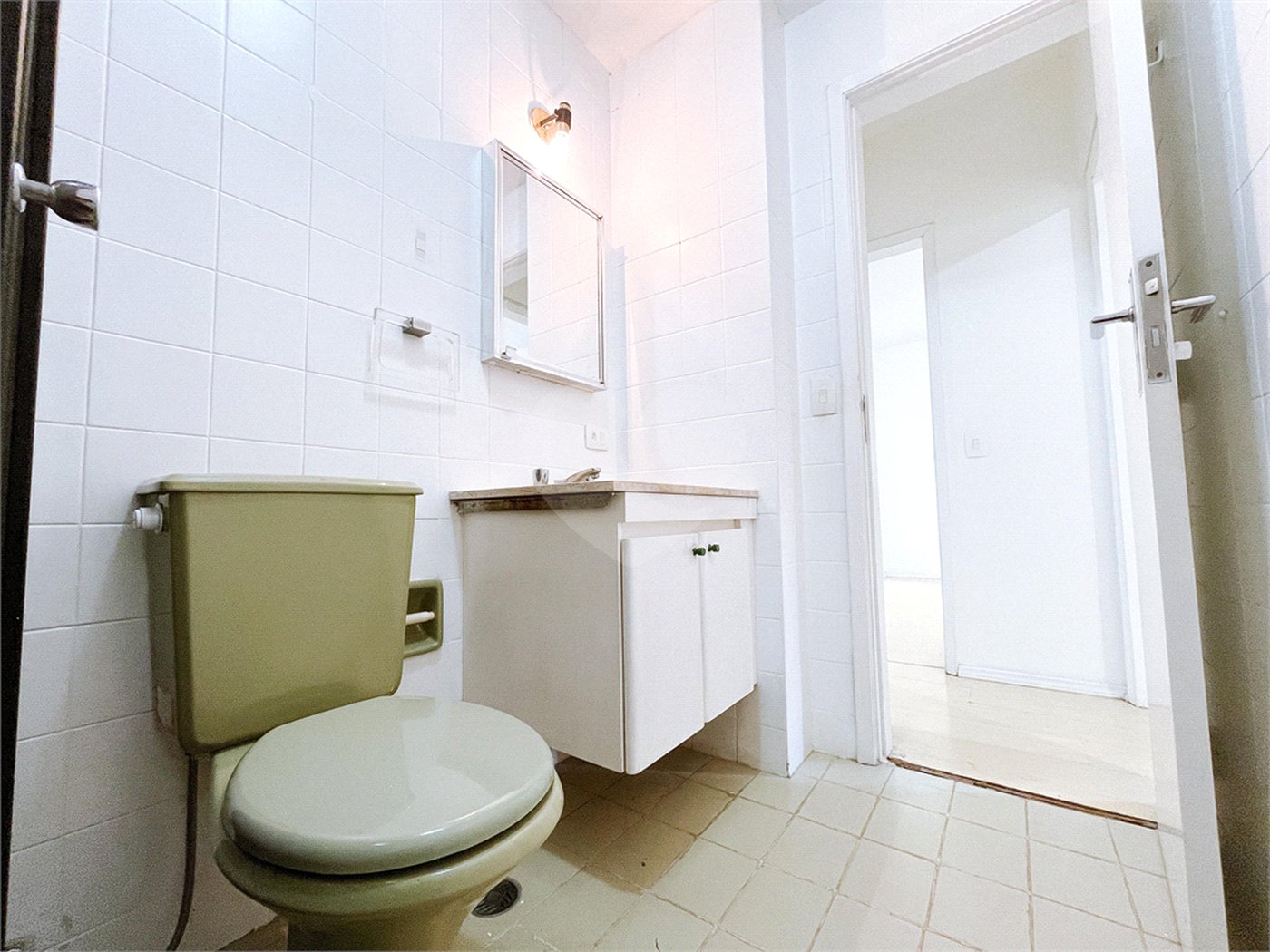 Apartamento à venda com 2 quartos, sendo 1 suíte,  em Consolação, São Paulo, SP