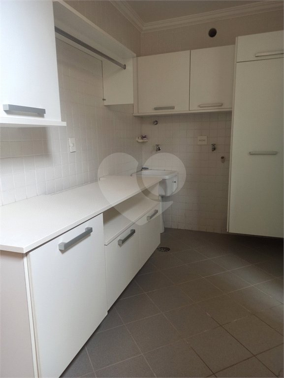 Casa à venda ou para alugar com 6 quartos, sendo 4 suítes, em Jardim Itaperi, Atibaia, SP