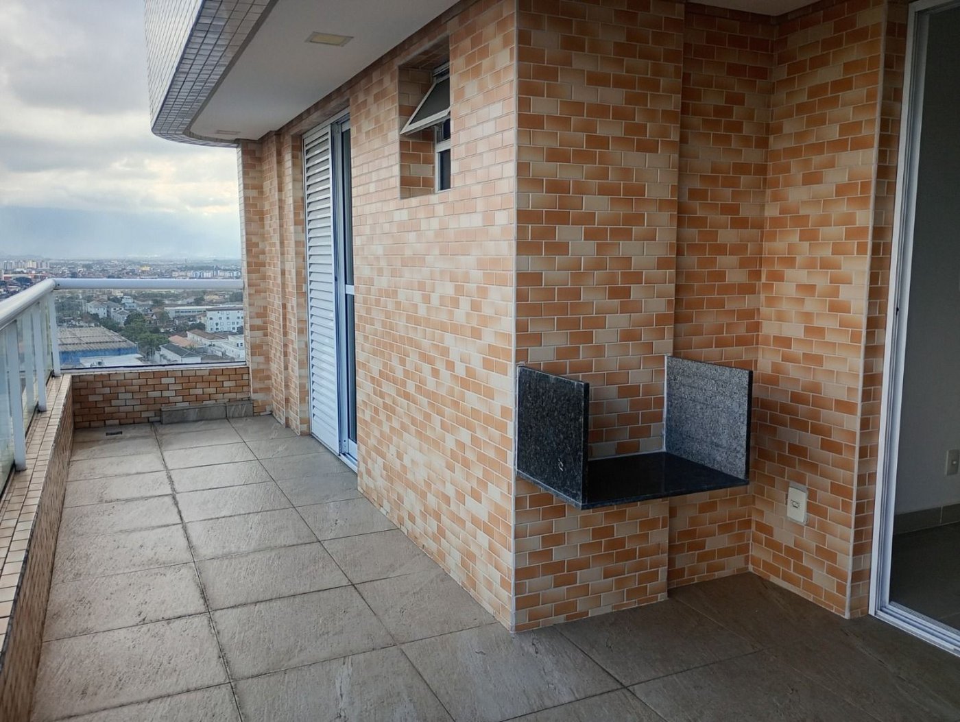 Apartamento com 2 dormitórios à venda, 90 m² por R$ 780.000,00 - Vila Valença - São Vicente/SP