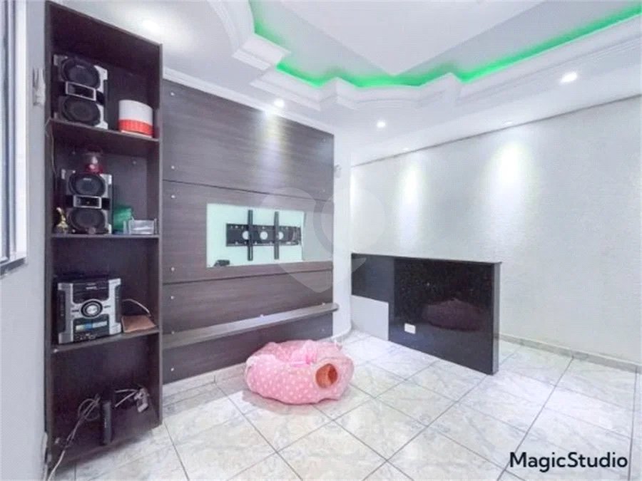 Casa com 150m², 5 dormitórios, sendo 1 suíte, 2 vagas de garagem, à venda na Vila Matilde.
