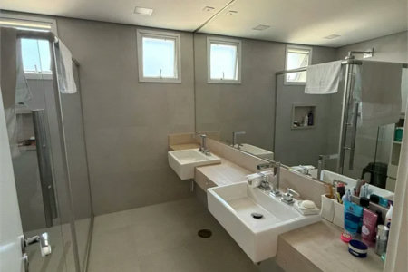 Casa à venda com 4 suítes no condomínio East Village, São Paulo - SP
