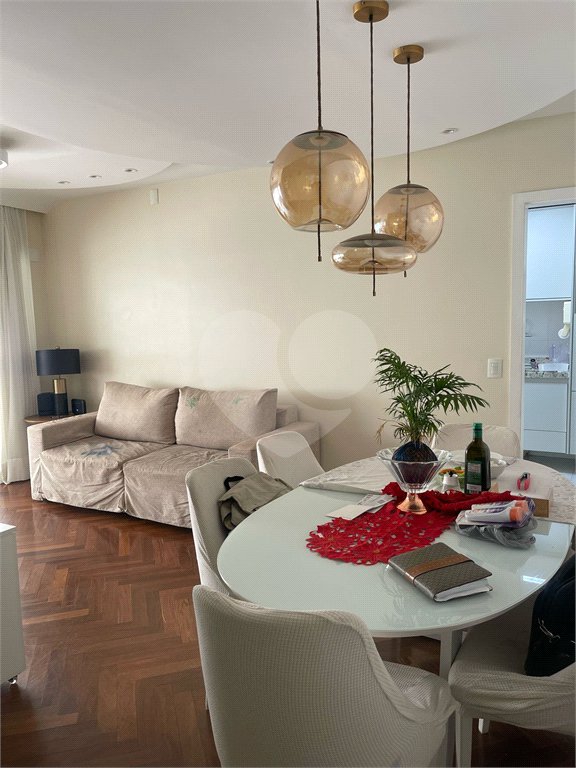 Apartamento à venda com 3 quartos, sendo 1 suíte, em Aclimação, São Paulo, SP