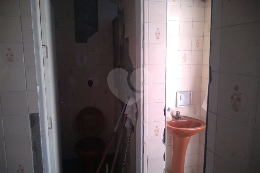 Sobrado à venda com 3 quartos em Vila Nivi, São Paulo, SP