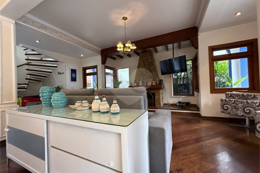 Casa à venda ou para alugar com 3 quartos, sendo 1 suíte, no condomínio Da Serra, São Paulo - SP