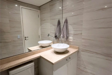 Apartamento à venda com 2 quartos, sendo 1 suíte, em Parque Reboucas, São Paulo, SP