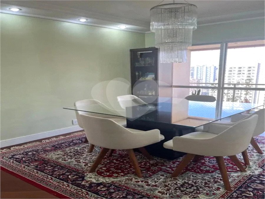 Apartamento à venda com 3 quartos, sendo 1 suíte,  em Parque Imperial, São Paulo, SP