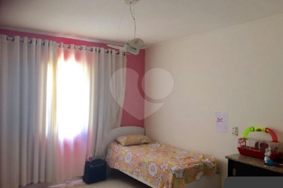 Sobrado à venda com 2 quartos em Tremembé, São Paulo, SP