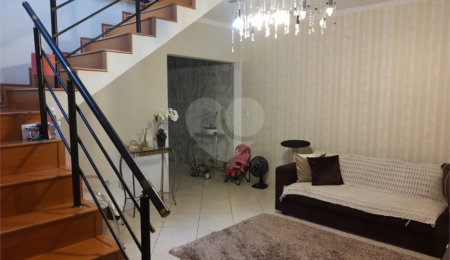 Sobrado à venda com 2 quartos, sendo 1 suíte,  em Tremembé, São Paulo, SP