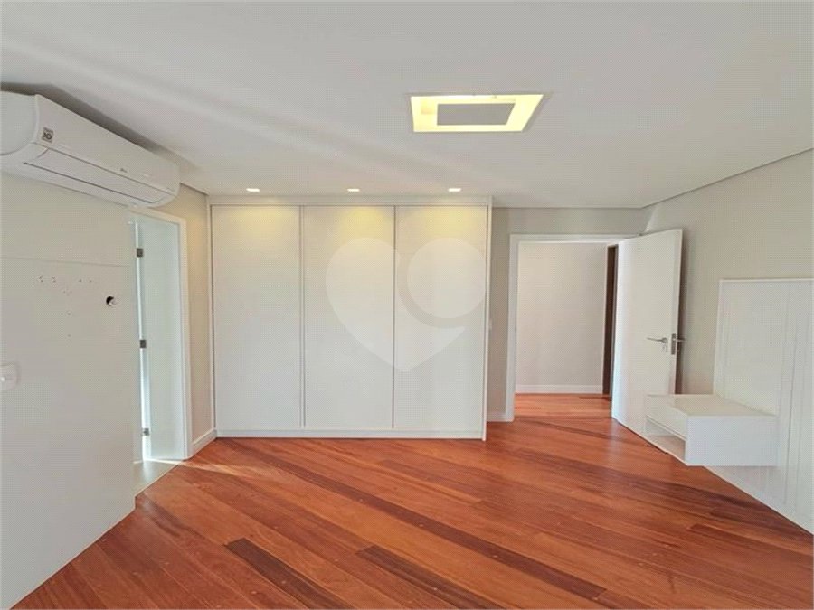 Apartamento para alugar com 2 suítes em Vila Andrade, São Paulo, SP