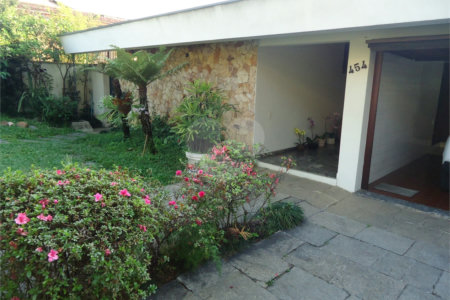Casa à venda com 4 suítes em Jardim Leonor, São Paulo, SP
