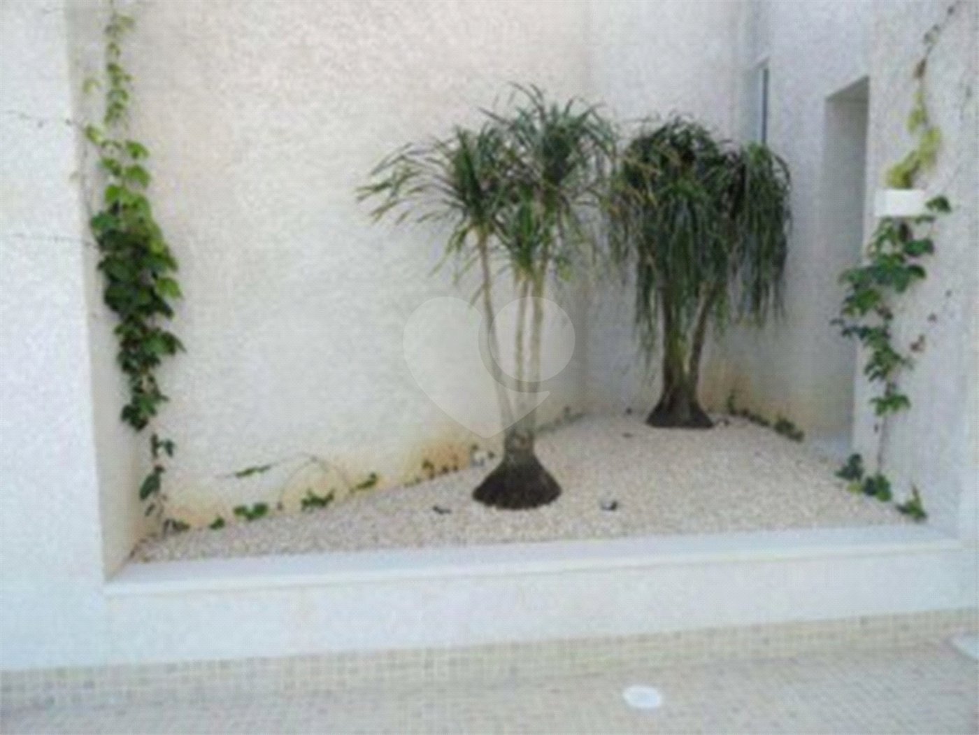 Apartamento à venda com 3 suítes em Jardim Virgínia, Guarujá, SP