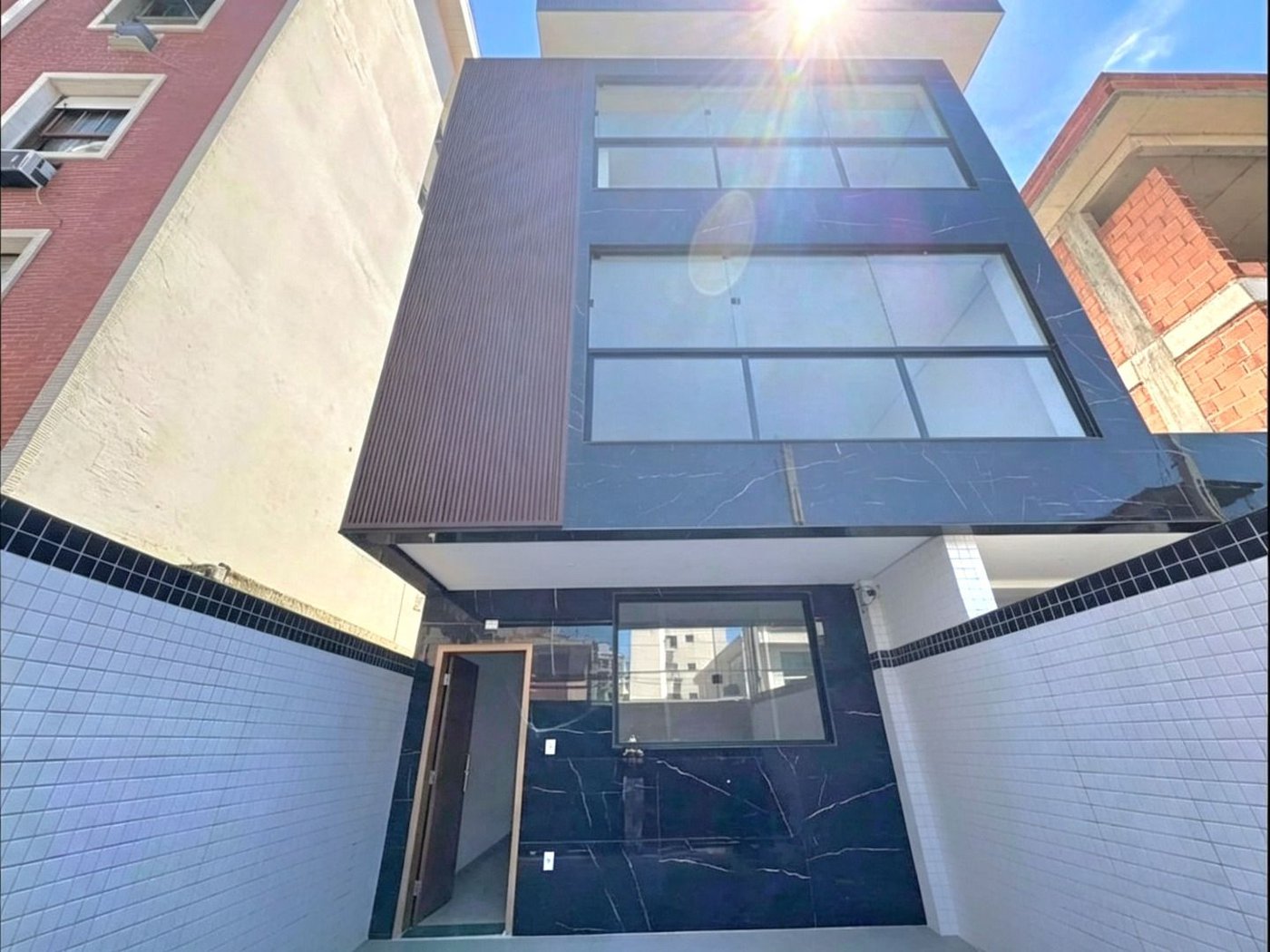 Casa com 3 dormitórios à venda, 202 m² por R$ 1.199.000 - Aparecida - Santos/SP