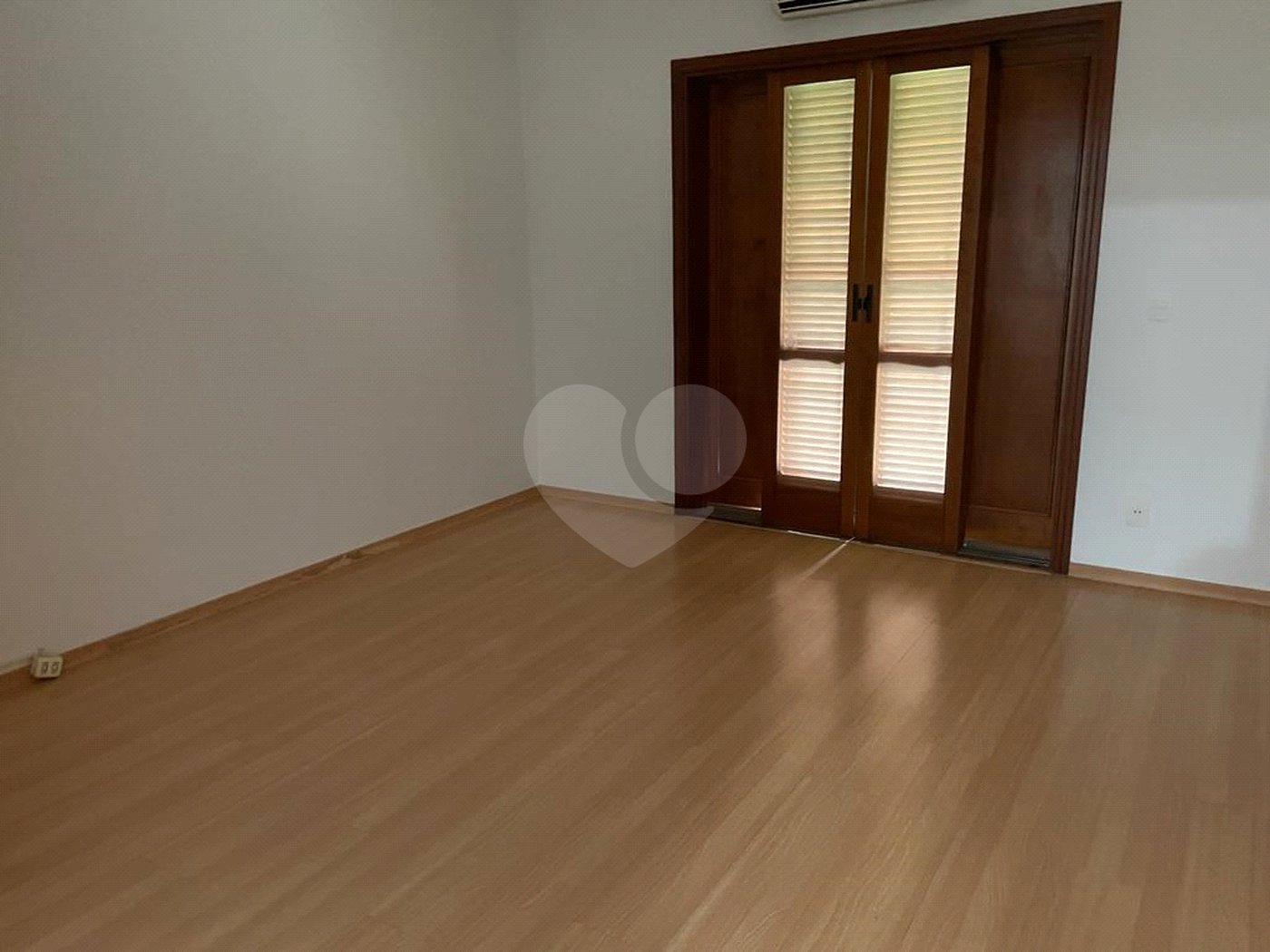 Casa à venda com 4 suítes no condomínio São Joaquim, Vinhedo - SP