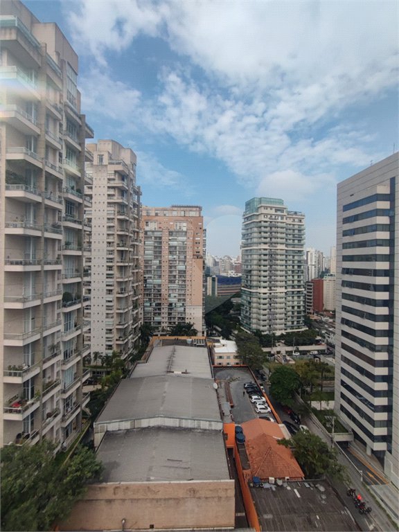 Cobertura à venda com 3 suítes em Vila Nova Conceição, São Paulo, SP