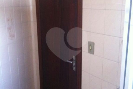 Sobrado à venda com 3 quartos, sendo 1 suíte, em Chora Menino, São Paulo, SP