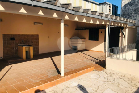 Casa à venda com 3 quartos, sendo 1 suíte,  no Centro, Mogi das Cruzes, SP