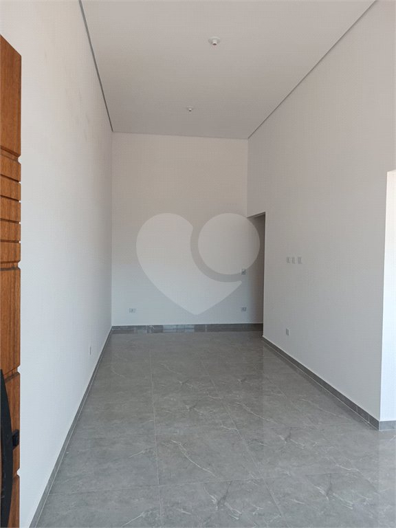 Casa à venda com 3 quartos, sendo 1 suíte, no condomínio Residencial Jardins da Catalunha, Atibaia - SP