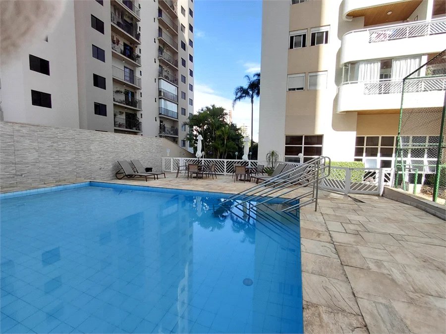 Apartamento à venda com 3 quartos, sendo 1 suíte,  em Vila Romana, São Paulo, SP