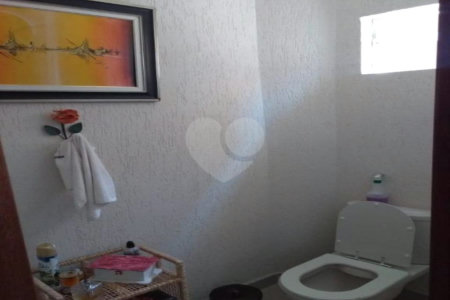 Casa à venda com 2 quartos no condomínio Portal do Bosque, Louveira - SP