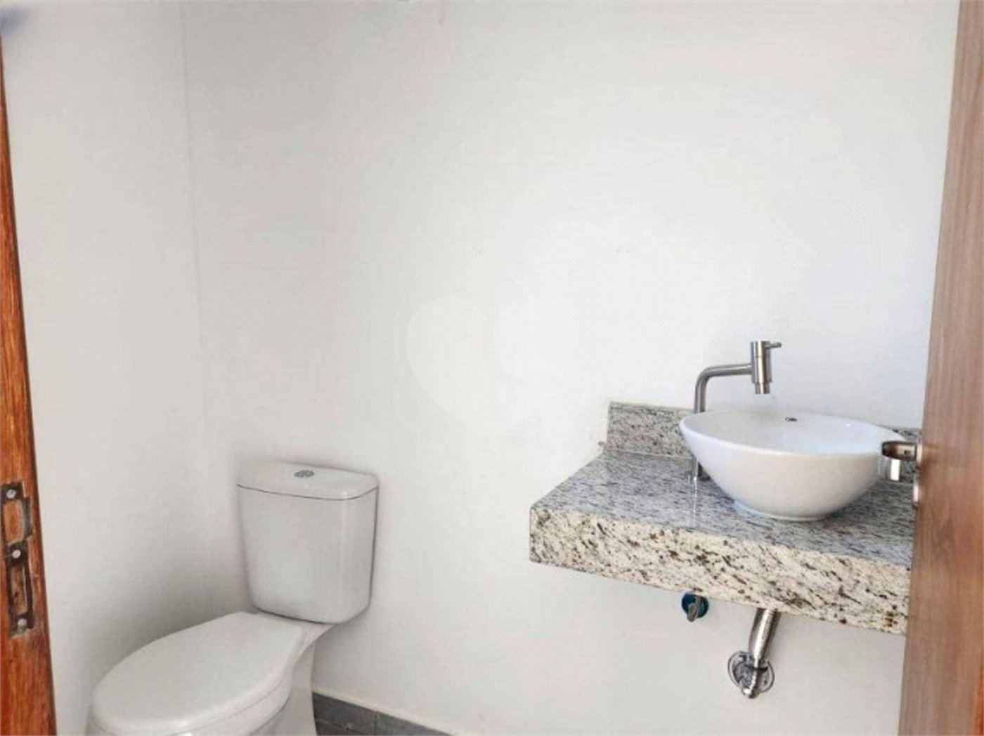 Casa à venda com 3 suítes no condomínio Residencial Jardim Primavera Louveira, Louveira - SP