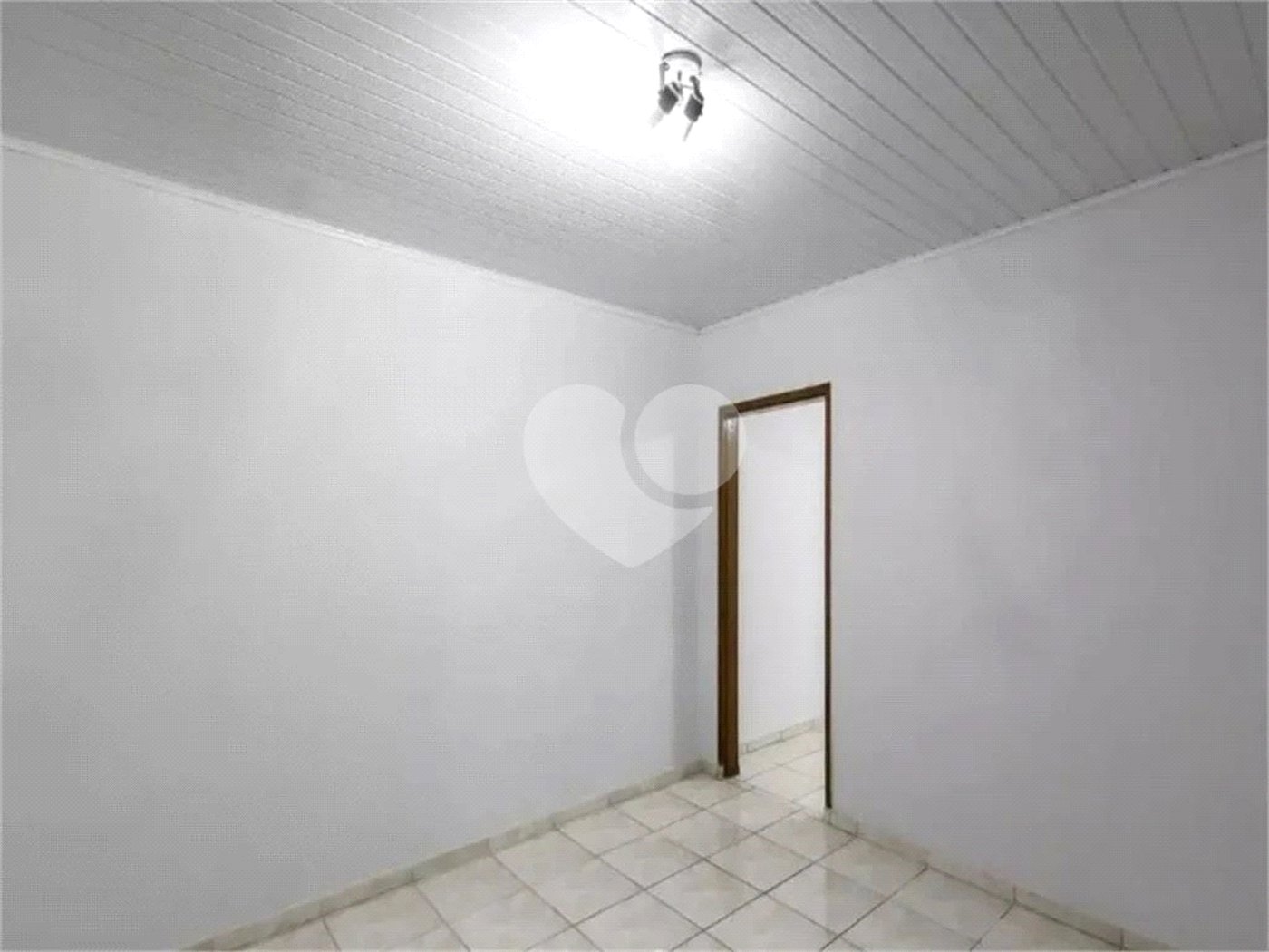 Casa à venda com 4 quartos, sendo 2 suítes, em Jardim Coimbra, São Paulo, SP