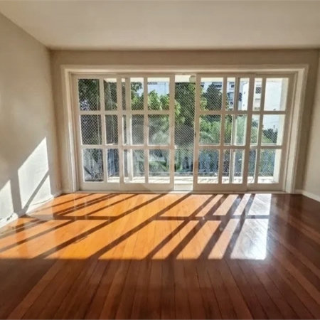 Apartamento à venda com 4 quartos, sendo 1 suíte, em Lagoa, Rio de Janeiro, RJ