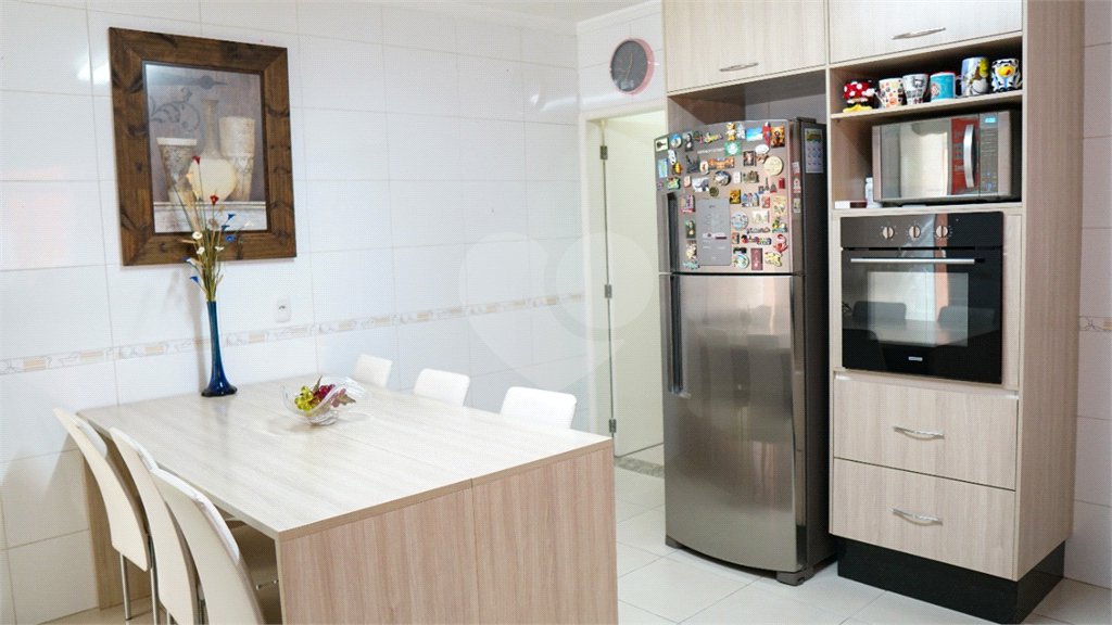 Sobrado à venda com 5 quartos, sendo 3 suítes,  em Santa Teresinha, São Paulo, SP