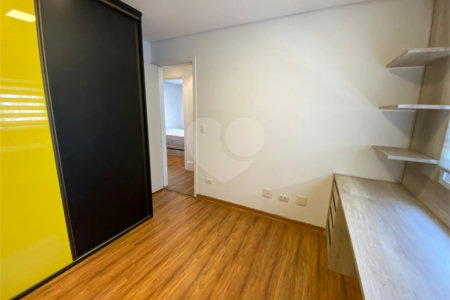 Apartamento à venda com 3 quartos, sendo 1 suíte, em Vila Regente Feijó, São Paulo, SP