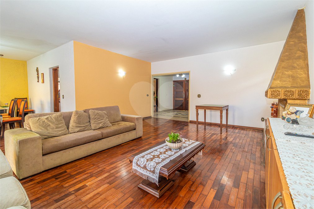 Casa à venda com 3 quartos, sendo 1 suíte, em Interlagos, São Paulo, SP