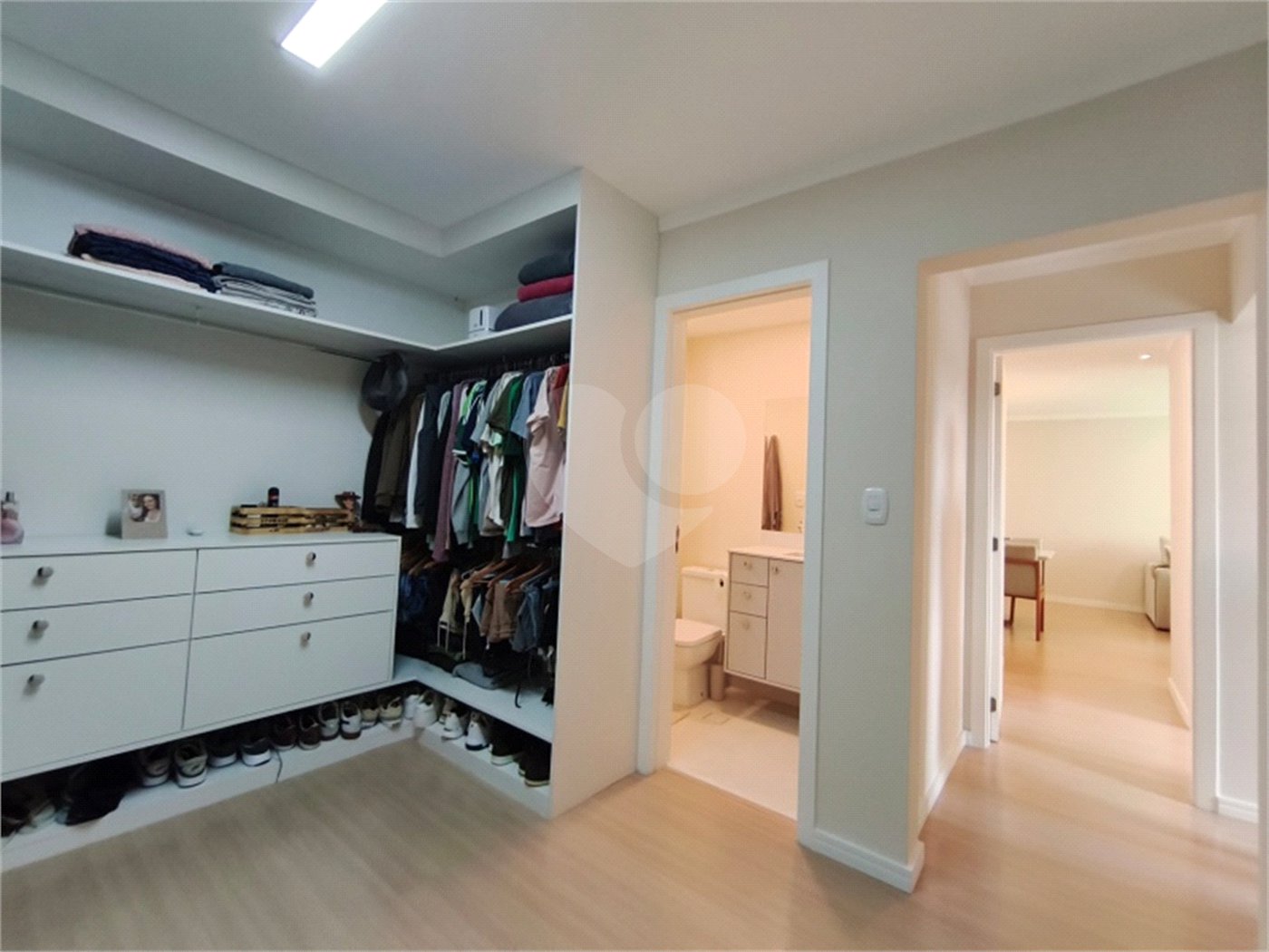 Apartamento à venda ou para alugar com 3 quartos, sendo 1 suíte, em Jardim Vera Cruz, Sorocaba, SP
